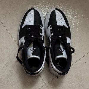Nike Air Jordan 1 Woman’s Split Black/white Sneakers